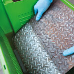 Verrostete Metalplatte in Cleanbox_BIO-RUST F_A02052