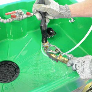 Reinigung einer Lackierpistole