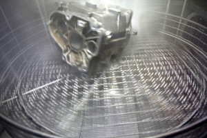 Metallteil in Teilewaschmaschine